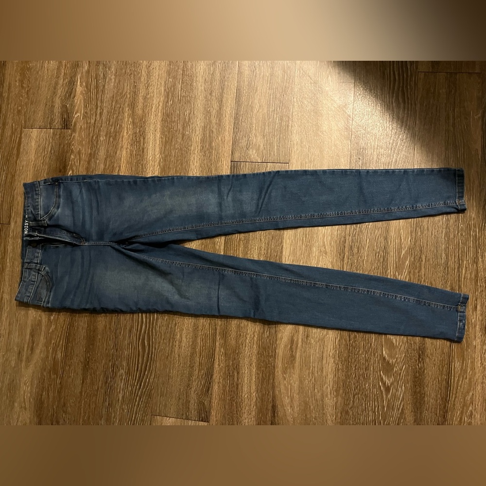Dark wash skinny blue jeans size small